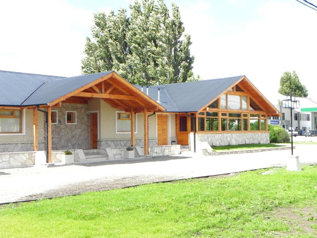 Hosteria Y Cabanas Land Park - Spa & Lodge Junin de los Andes Exterior photo