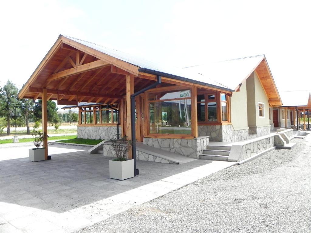 Hosteria Y Cabanas Land Park - Spa & Lodge Junin de los Andes Exterior photo