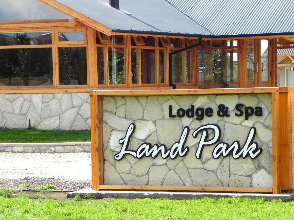 Hosteria Y Cabanas Land Park - Spa & Lodge Junin de los Andes Exterior photo