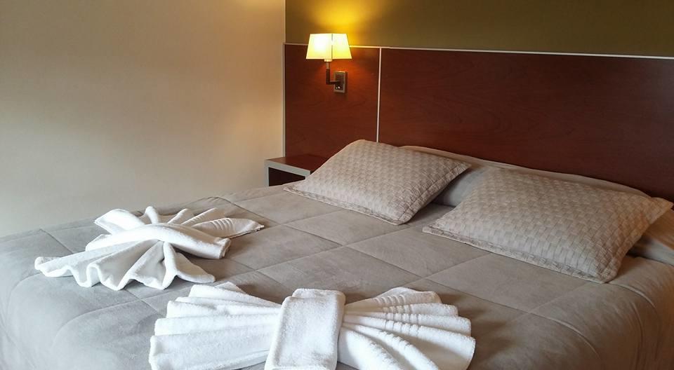 Hosteria Y Cabanas Land Park - Spa & Lodge Junin de los Andes Exterior photo